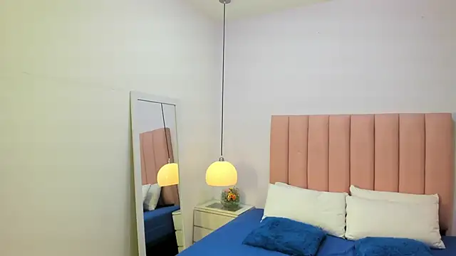 Amy Ferreira online show from November 2025 11:32:01 PM