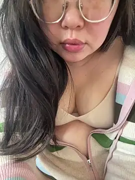 Snapshot of XerSerV chatting on November 2025 03:50:01 AM XerSerV online show from November 2025 03:50:01 AM