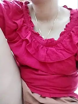 Poppy-y online show from October 2025 03:29:02 AM