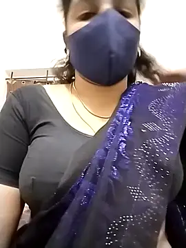 Snapshot of hottamil_honey_couples chatting on September 2025 07:48:01 PM hottamil honey couples online show from September 2025 07:48:01 PM