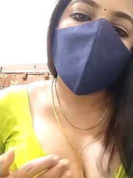 Snapshot of hottamil_honey_couples chatting on October 2025 10:11:01 PM hottamil honey couples online show from October 2025 10:11:01 PM