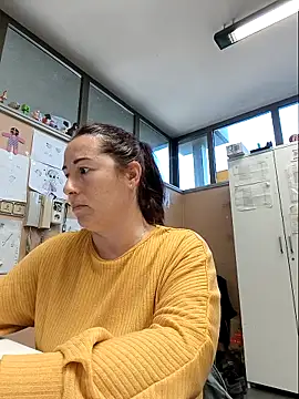 bichota85 online show from November 2025 11:44:01 AM