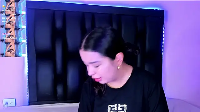 LunaWiill  online show from November 2025 12:05:02 PM