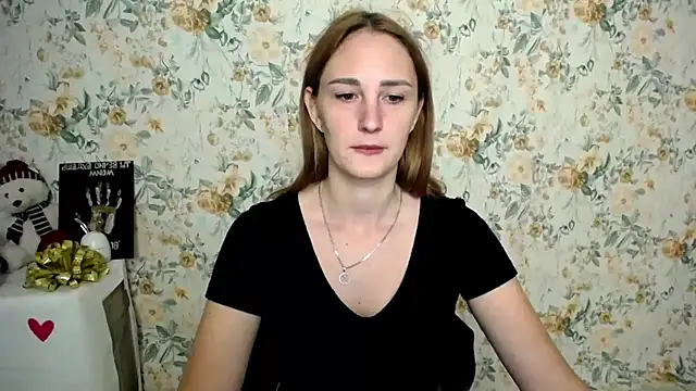 Snapshot of Milana_Cutie_ chatting on September 2025 06:40:01 AM Milana Cutie online show from September 2025 06:40:01 AM