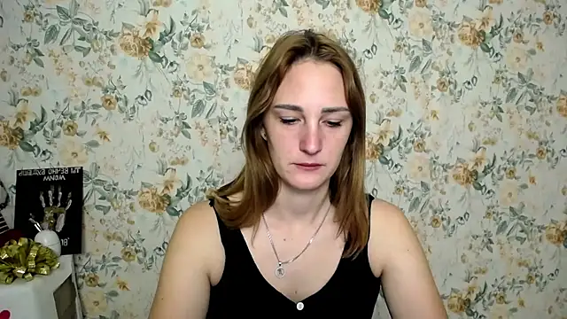 Snapshot of Milana_Cutie_ chatting on October 2025 05:49:01 AM Milana Cutie online show from October 2025 05:49:01 AM