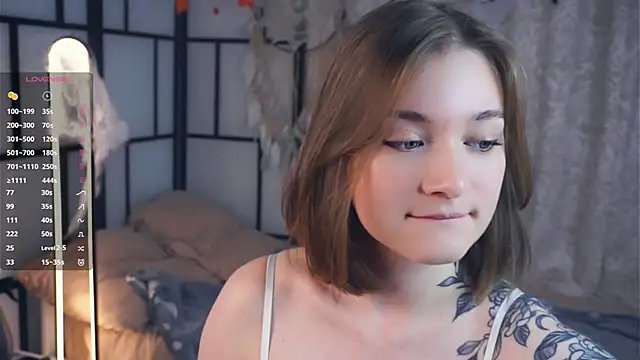 Snapshot of JinnySitts chatting on November 2025 08:51:01 PM JinnySitts online show from November 2025 08:51:01 PM