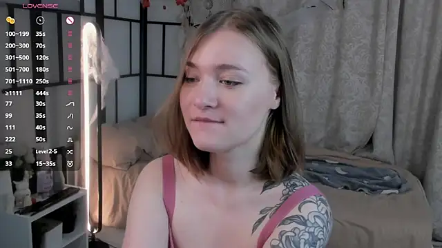 Snapshot of JinnySitts chatting on November 2025 08:08:02 PM JinnySitts online show from November 2025 08:08:02 PM