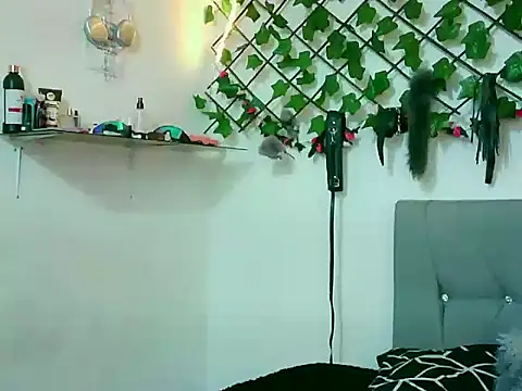 Snapshot of MR777DESIRE chatting on September 2025 12:34:01 AM MR777DESIRE online show from September 2025 12:34:01 AM