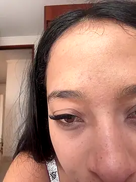 CatalinaBel online show from November 2025 06:07:01 PM