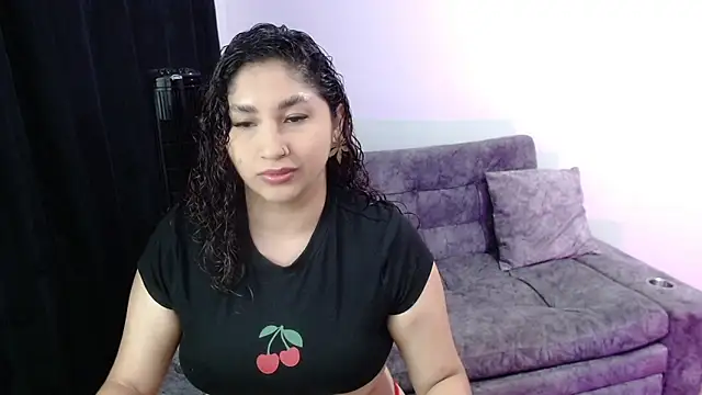 Snapshot of Gia_Dior chatting on May 2026 12:27:02 AM Gia Dior online show from May 2026 12:27:02 AM
