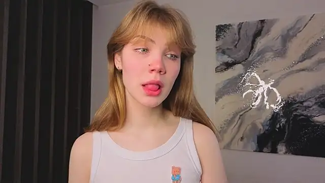 pienaple online show from December 2025 04:08:01 AM