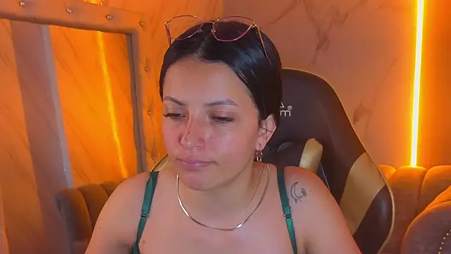 sophiadoll tf online show from June 2026 01:35:02 PM