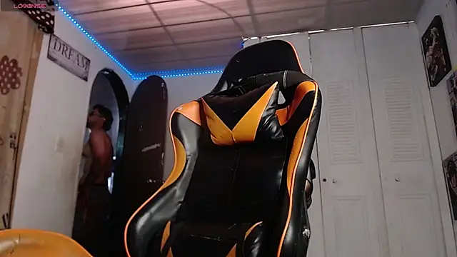 Chrys harris77 online show from November 2025 04:27:01 PM