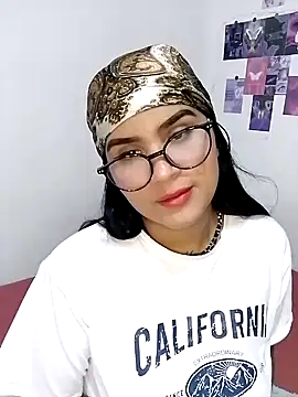 Renata Zoe online show from September 2025 01:21:02 AM