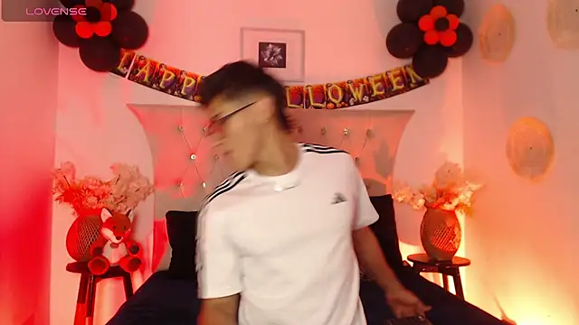 SalvadorFit online show from October 2025 08:38:01 PM