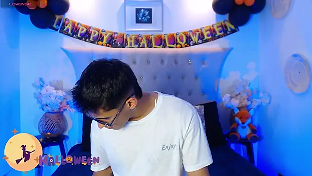 SalvadorFit online show from October 2025 08:37:02 PM