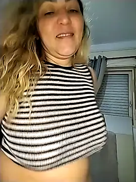 Lunita86 online show from November 2025 09:00:02 AM