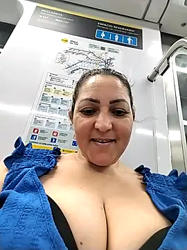 Lunita86 online show from January 2026 01:22:02 AM