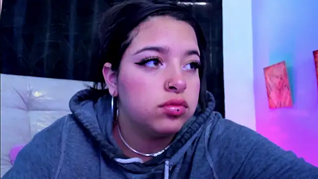 queen salomme online show from November 2025 08:45:01 PM