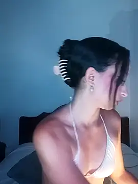 Snapshot of Vale_stone_ chatting on November 2025 03:25:02 PM Vale stone online show from November 2025 03:25:02 PM