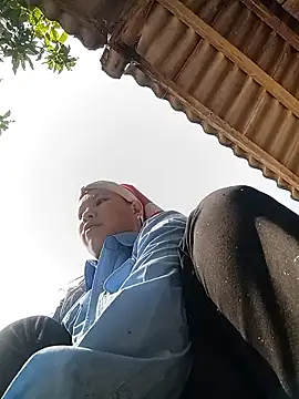 callistra online show from December 2025 03:44:01 AM