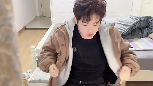 xlong00099 online show from November 2025 01:33:02 AM