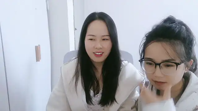 wxj1019 online show from November 2025 06:39:03 AM