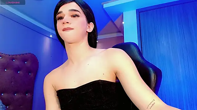 Snapshot of Sophia_Stonee chatting on September 2025 11:43:01 PM Sophia Stonee online show from September 2025 11:43:01 PM