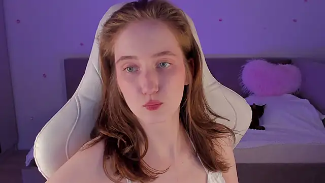 Snapshot of CrystalSoul_ chatting on October 2025 10:01:01 PM CrystalSoul online show from October 2025 10:01:01 PM