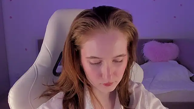 Snapshot of CrystalSoul_ chatting on October 2025 01:23:02 PM CrystalSoul online show from October 2025 01:23:02 PM