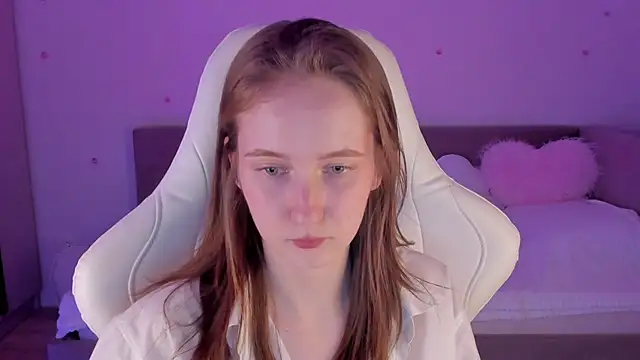 Snapshot of CrystalSoul_ chatting on November 2025 07:34:02 PM CrystalSoul online show from November 2025 07:34:02 PM