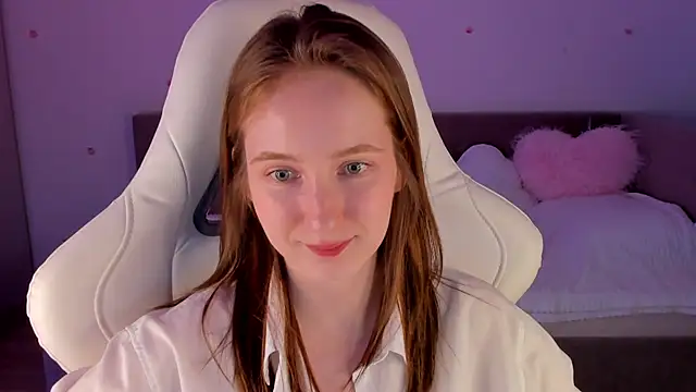 Snapshot of CrystalSoul_ chatting on November 2025 12:11:02 PM CrystalSoul online show from November 2025 12:11:02 PM