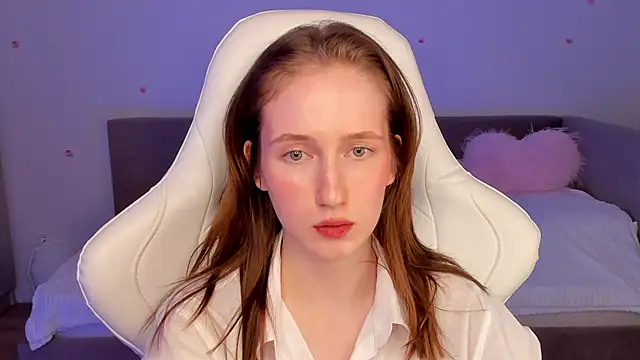 Snapshot of CrystalSoul_ chatting on November 2025 09:36:01 PM CrystalSoul online show from November 2025 09:36:01 PM