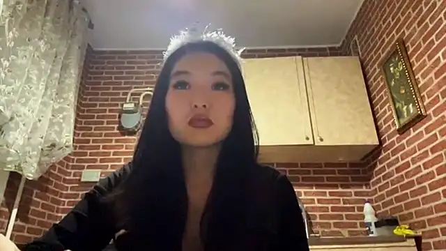 EmmaLeexth online show from November 2025 02:54:01 PM