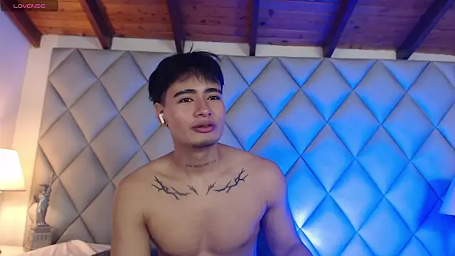 Clement Reyes online show from November 2025 01:21:02 PM