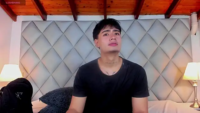 Clement Reyes online show from November 2025 04:29:02 PM