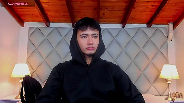 Clement Reyes online show from November 2025 12:52:01 PM