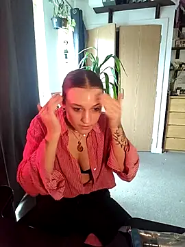 Snapshot of laradoom chatting on November 2025 03:11:01 PM laradoom online show from November 2025 03:11:01 PM