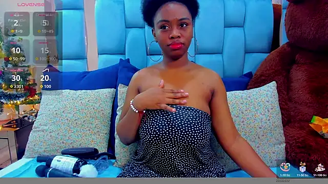 hazellanee online show from November 2025 04:37:01 AM