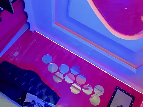 Julia Bulette1 online show from September 2025 02:39:02 AM