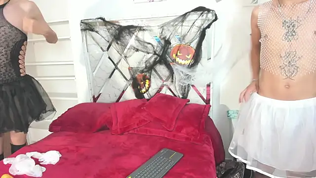 DemianSalvatore online show from October 2025 07:26:02 PM