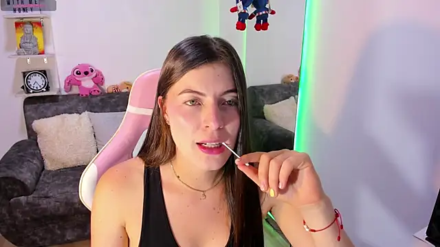 AdelaParker online show from October 2025 12:29:05 AM