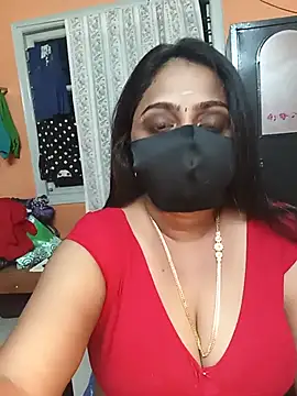 Snapshot of queendivya chatting on May 2026 05:42:04 PM queendivya online show from May 2026 05:42:04 PM