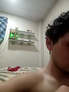 Noamilk online show from February 2026 12:15:01 AM