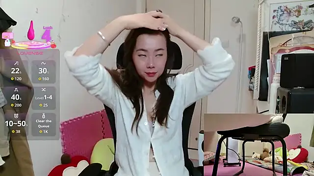 sallycui online show from November 2025 11:23:02 AM