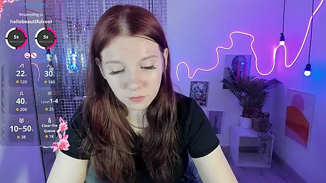 Layla Glam online show from October 2025 05:41:02 AM