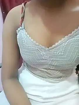 Snapshot of pari_rani7 chatting on October 2025 04:21:01 AM pari rani7 online show from October 2025 04:21:01 AM