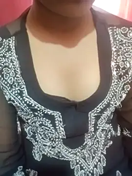 Snapshot of pari_rani7 chatting on October 2025 03:47:02 AM pari rani7 online show from October 2025 03:47:02 AM