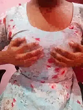 Snapshot of pari_rani7 chatting on November 2025 04:23:01 AM pari rani7 online show from November 2025 04:23:01 AM