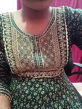 Snapshot of pari_rani7 chatting on November 2025 03:45:01 AM pari rani7 online show from November 2025 03:45:01 AM